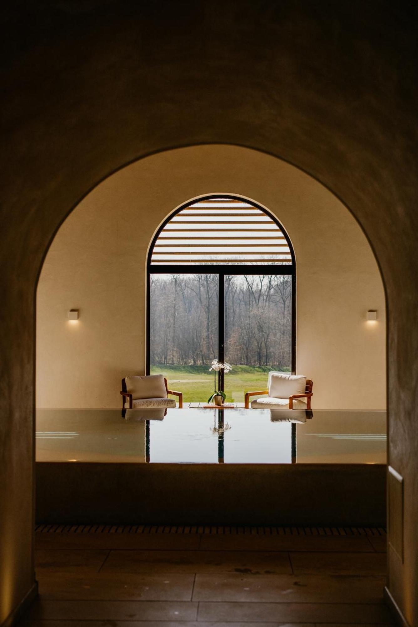 Domaine Du Roncemay - Hotel, Restaurants, Spa & Golf Aillant-sur-Tholon Exterior foto
