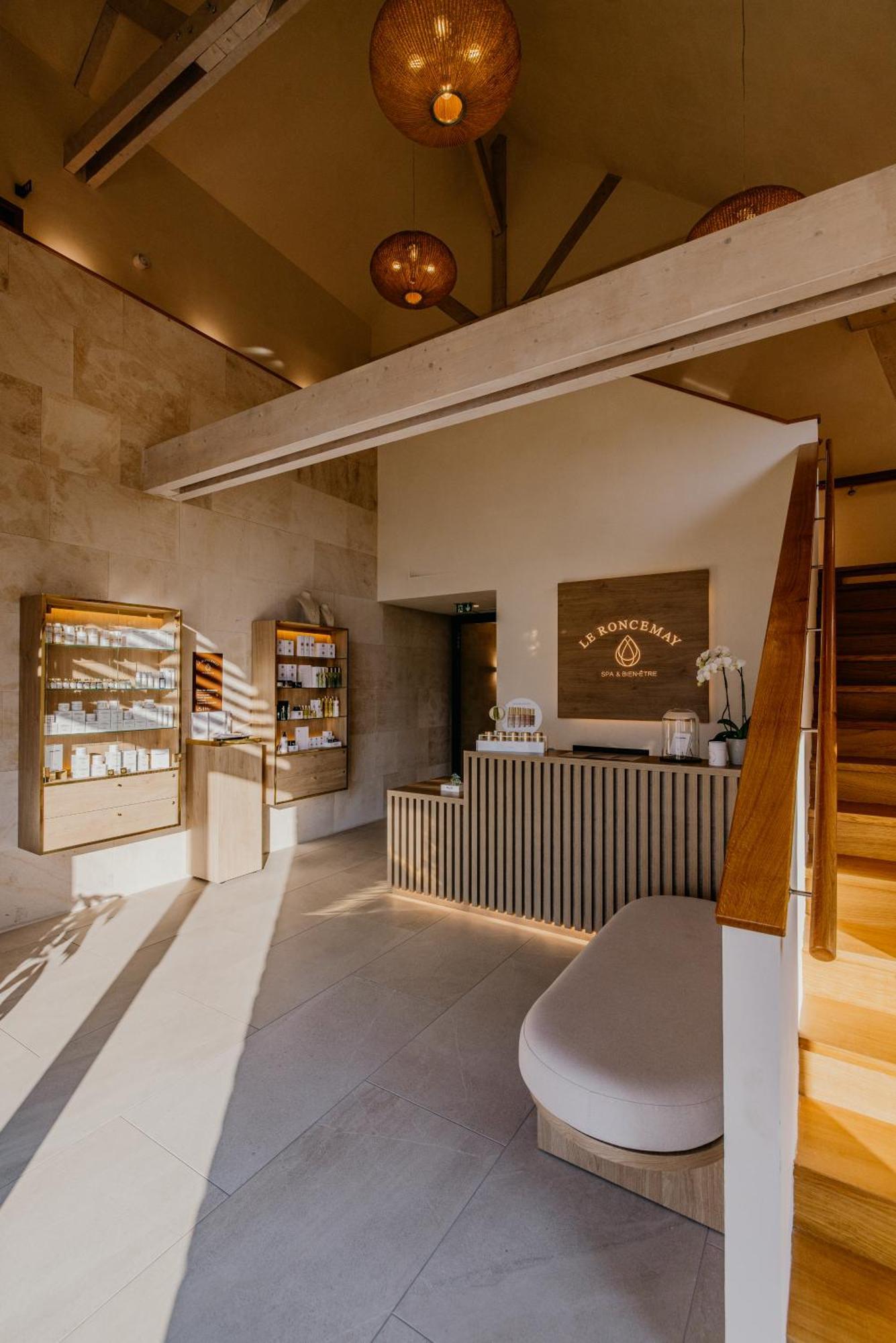 Domaine Du Roncemay - Hotel, Restaurants, Spa & Golf Aillant-sur-Tholon Exterior foto